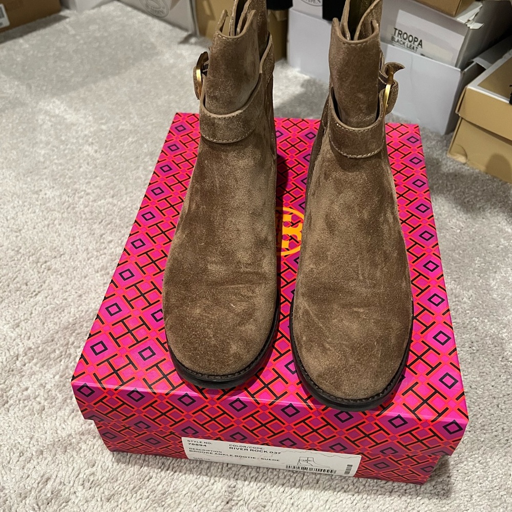 Tory Burch Brooke ankle bootie Brown Suede